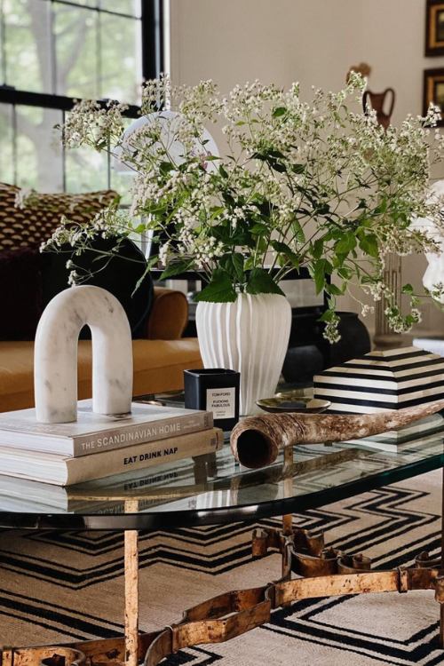 18 Stunning Coffee Table Decor Ideas To Copy Right Now