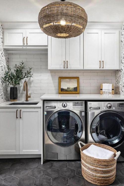 20 Incredible Laundry Room Ideas