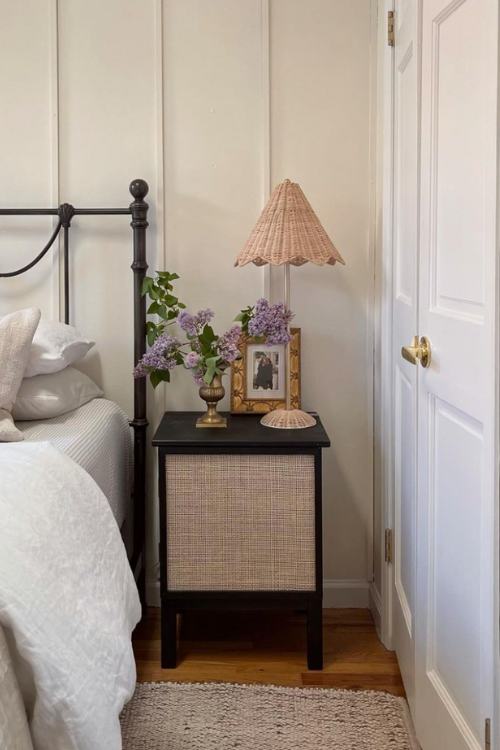 20 Dreamy Nightstand Decor Ideas